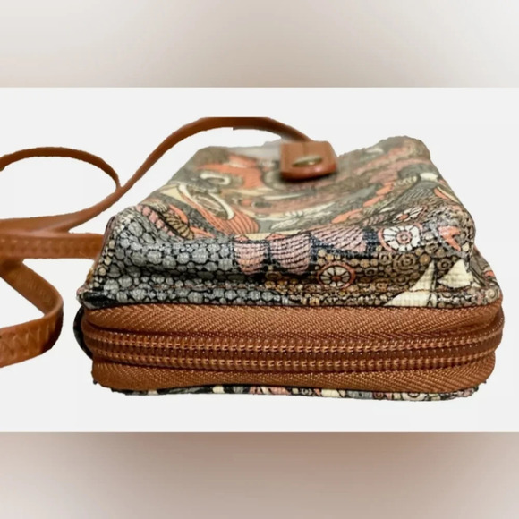 Sakroots Salinas Smartphone Crossbody Wallet Purse Sienna Spirit Desert - Picture 5 of 6